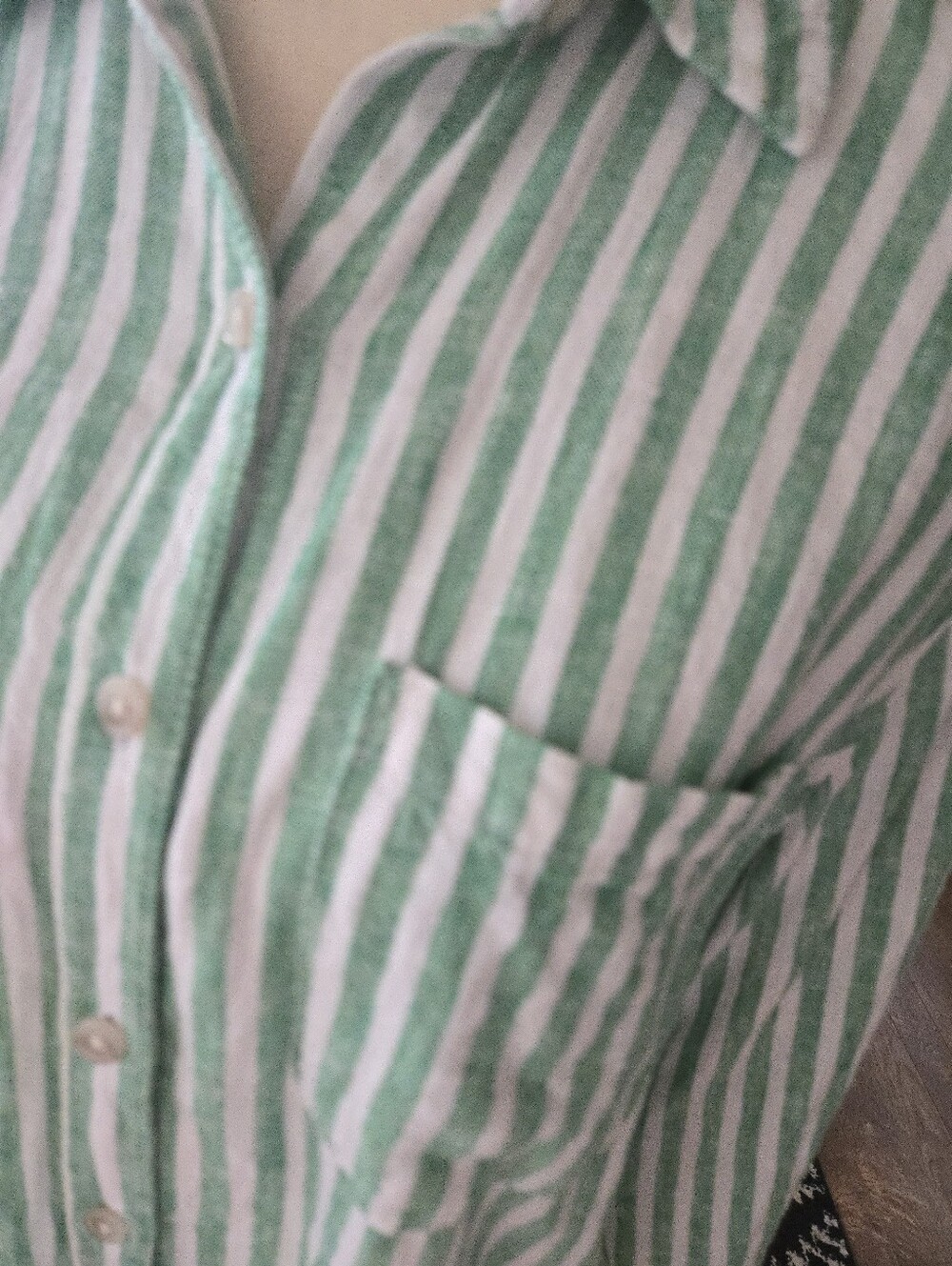 Small Button Down - Picture 2 of 3